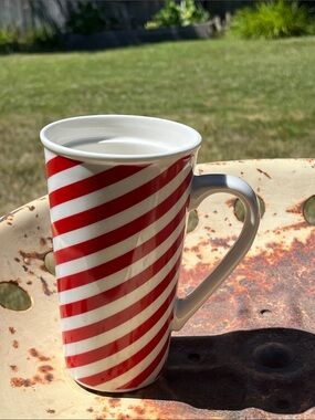 Starbucks 2914 Holiday Candy Cane  Ceramic Travel Mug
